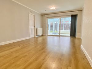 Lounge/Diner- click for photo gallery